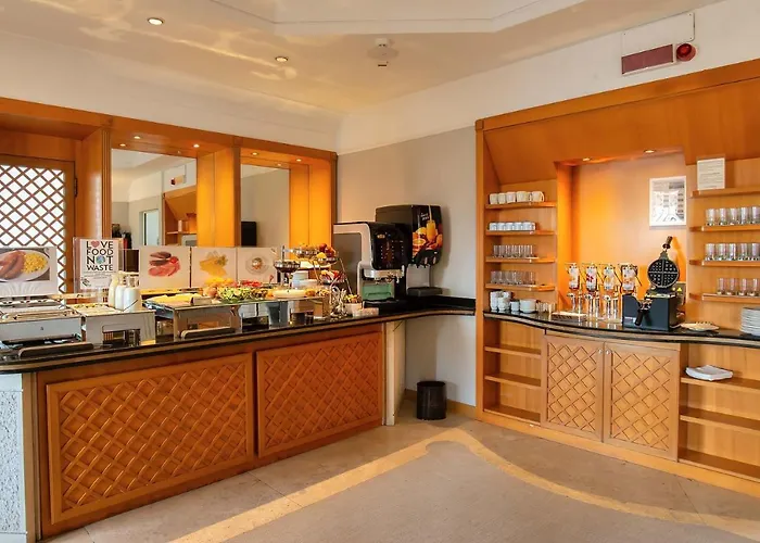 Hotel Tritone