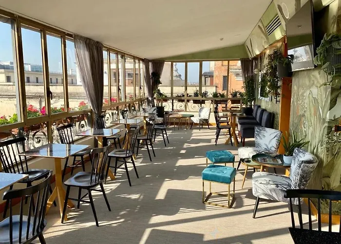 Hotel Tritone